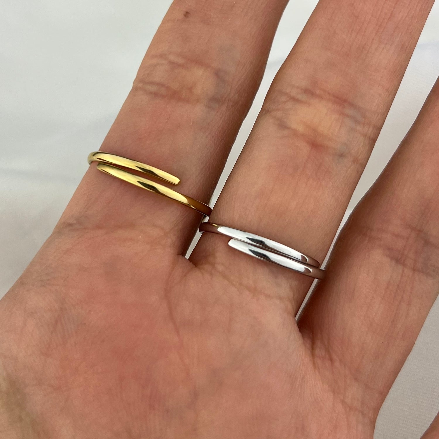 Anello Corsive love (Novità)