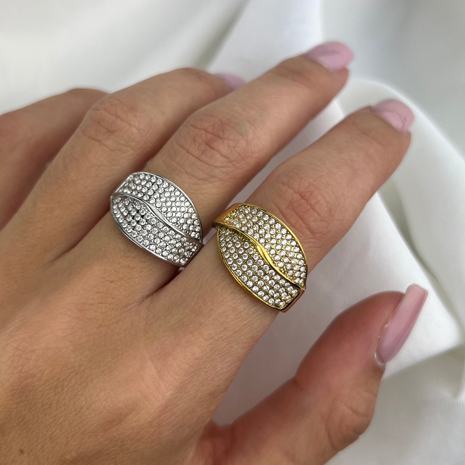 Anillo precioso