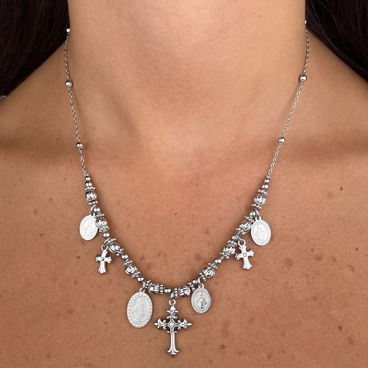 Collana Sagrada - dettaglio
