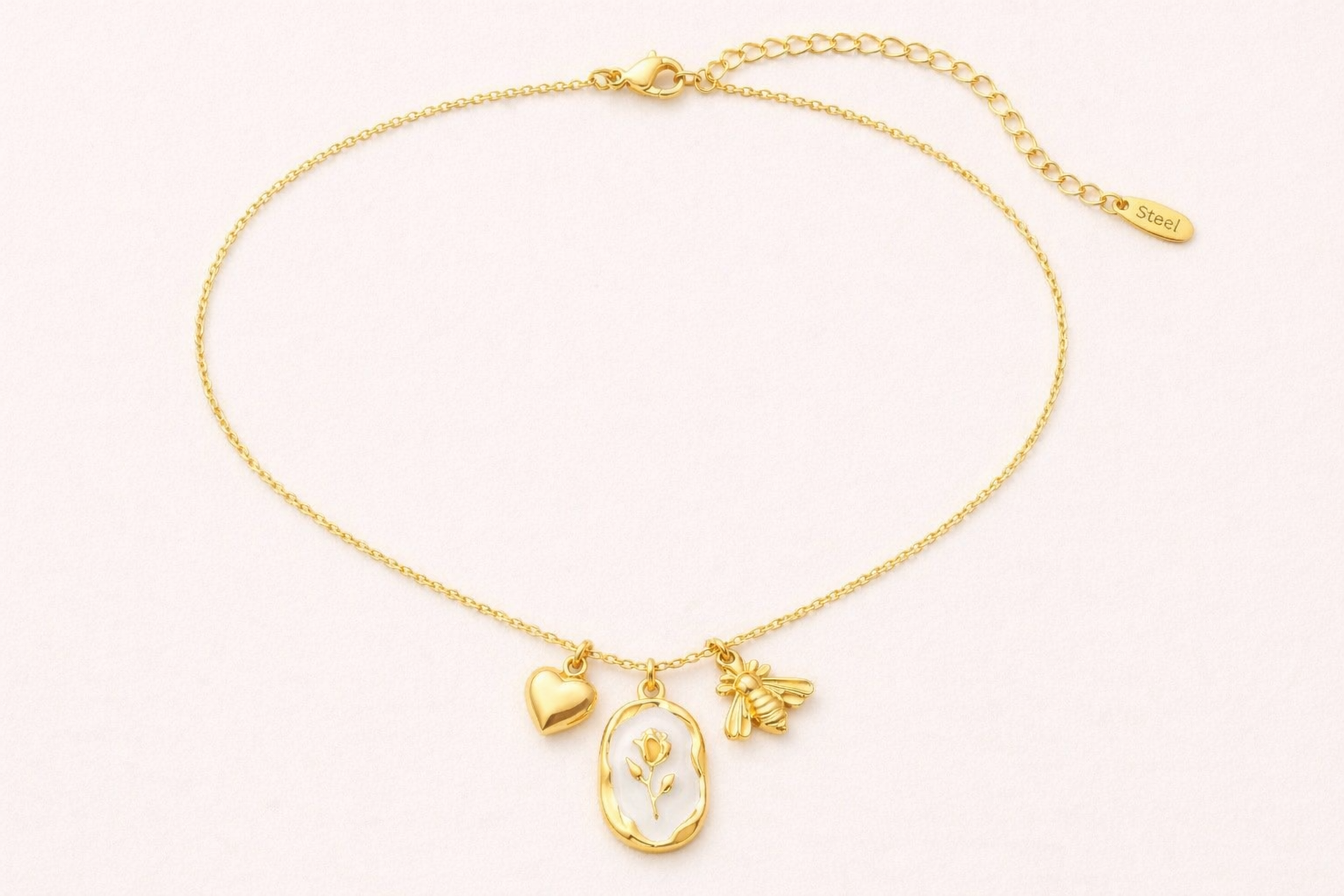 Collana Tulipano in oro - close-up