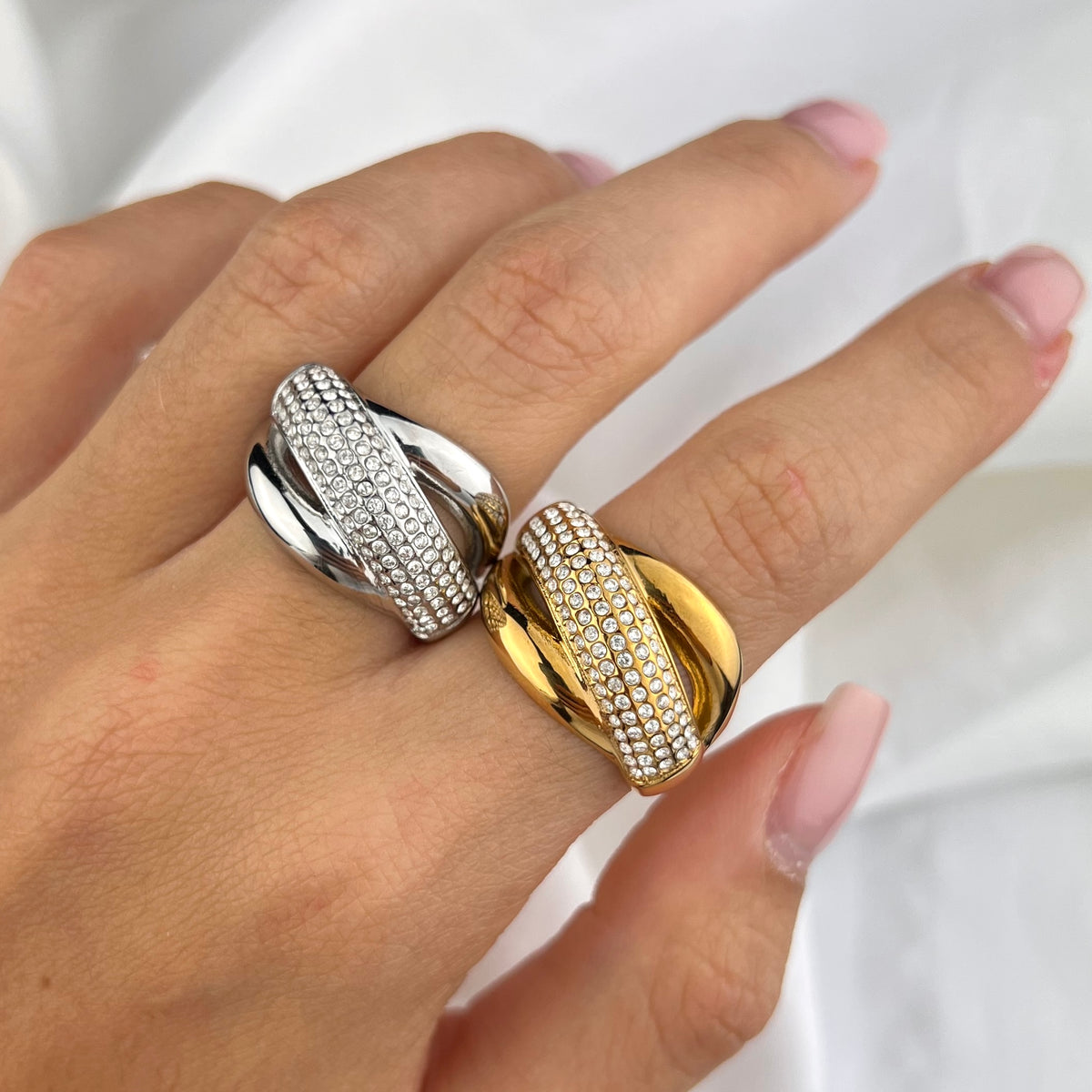 Anello Abbraccio