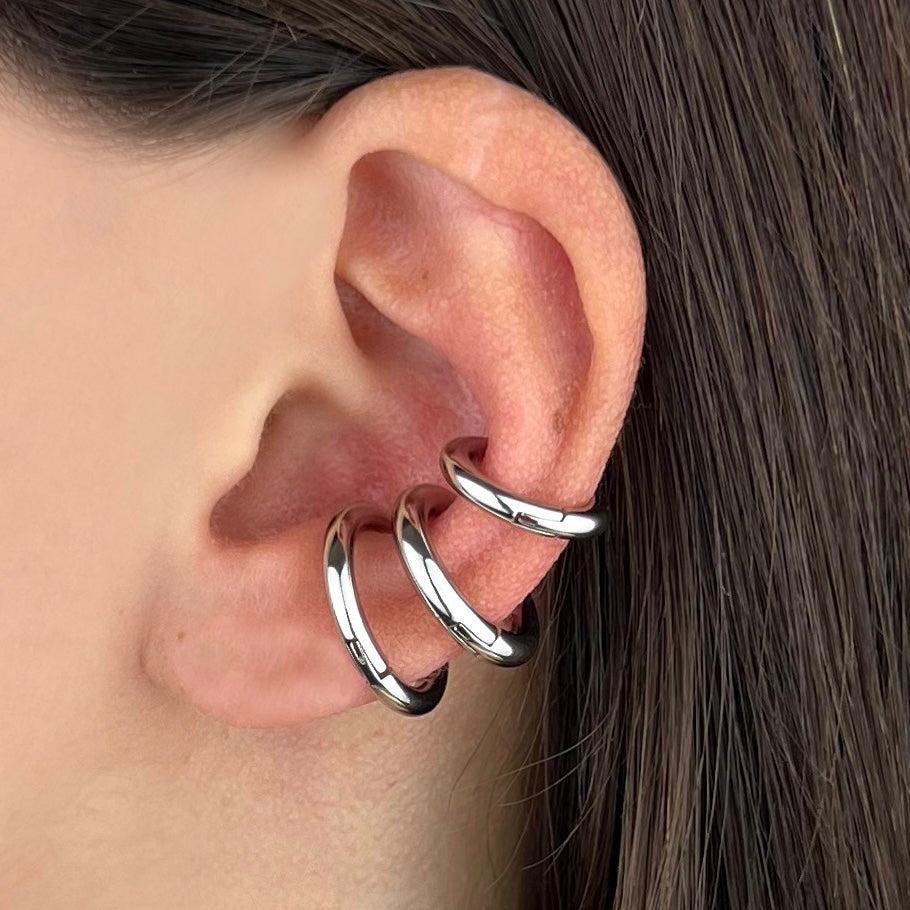 Se necesita un juego de aretes tipo manguito para la oreja