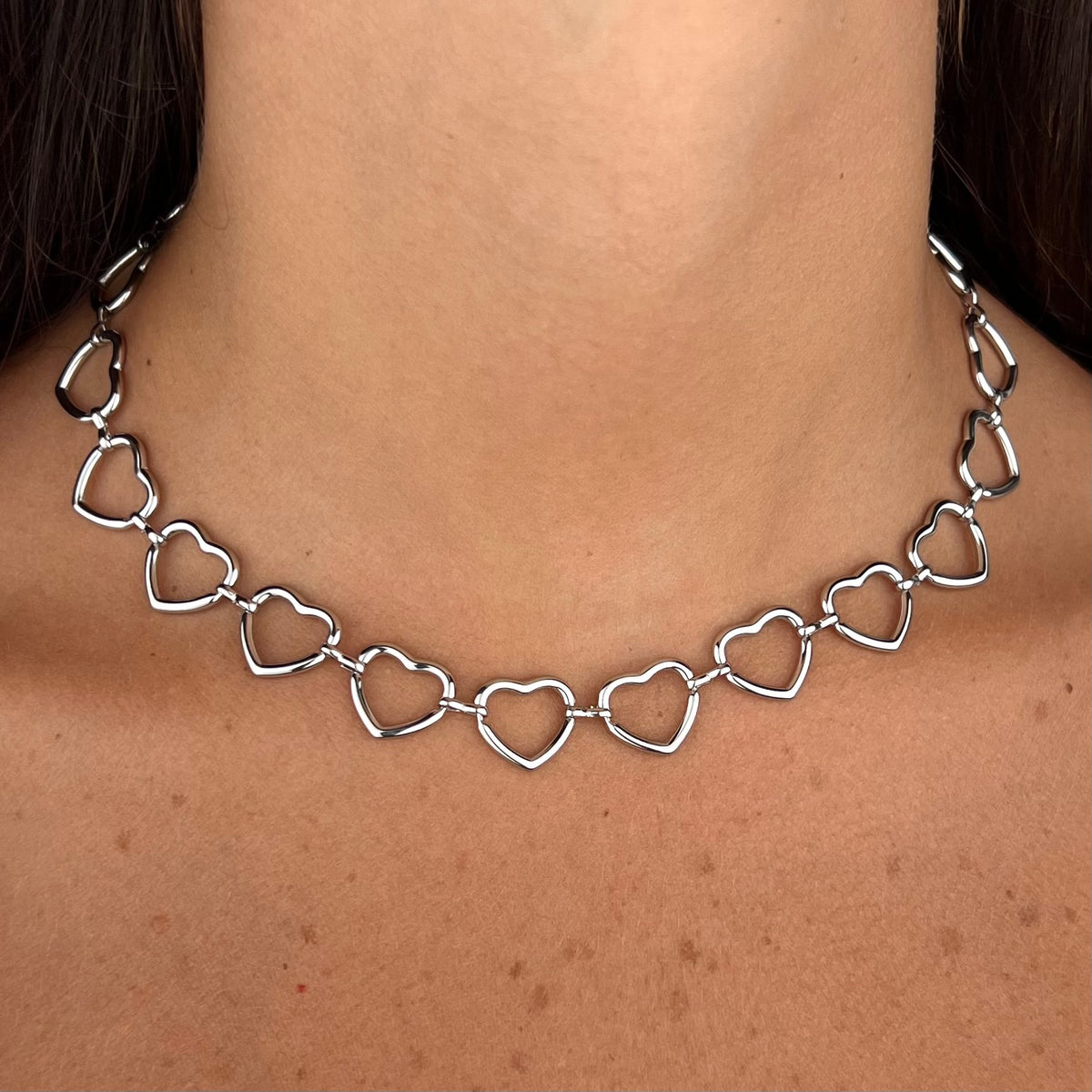 Collana Open hearts - vista laterale