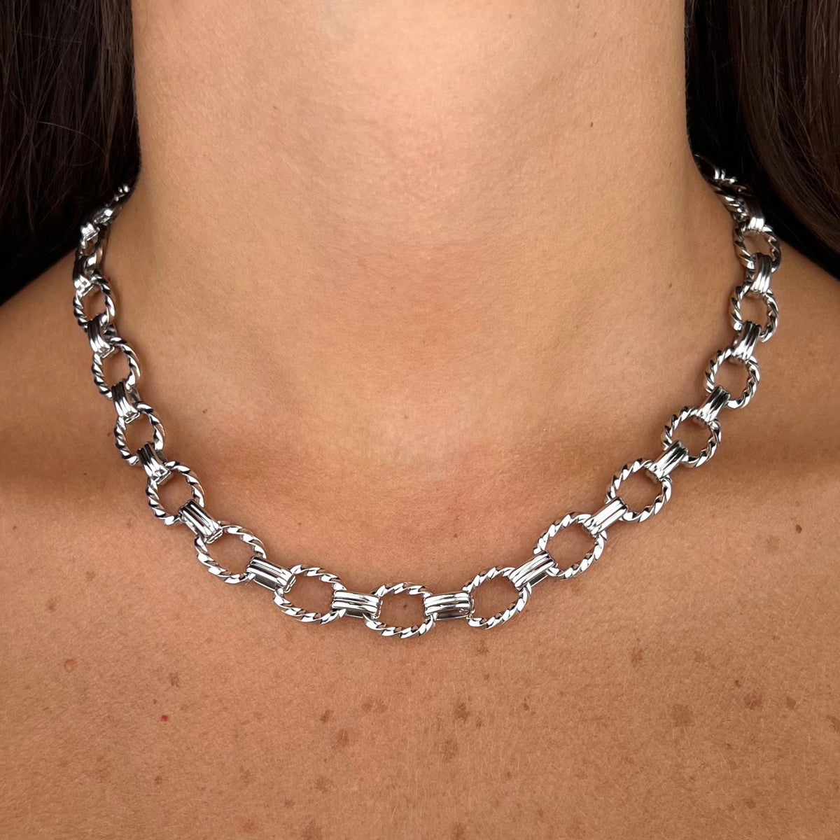 Collana Chained - vista laterale