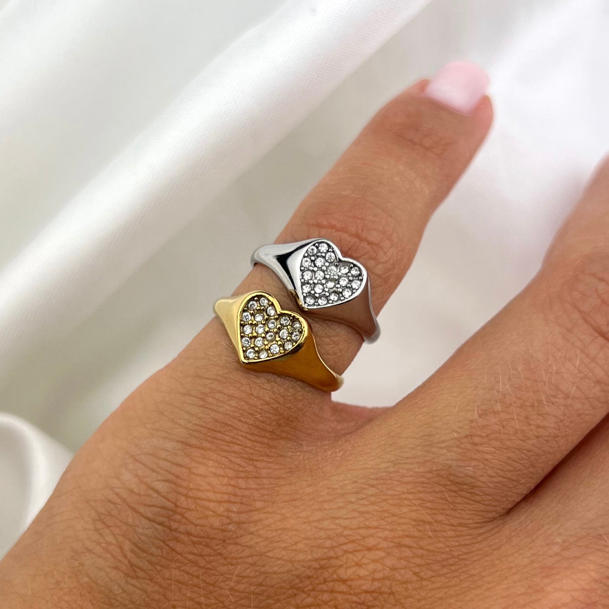Anello chevalier cuore pavè