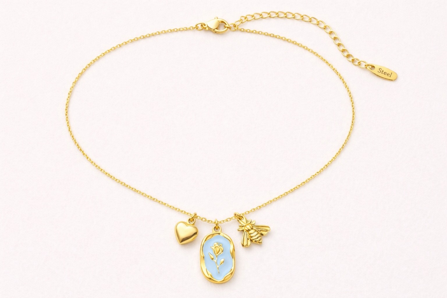 Collana Tulipano in oro - indossato