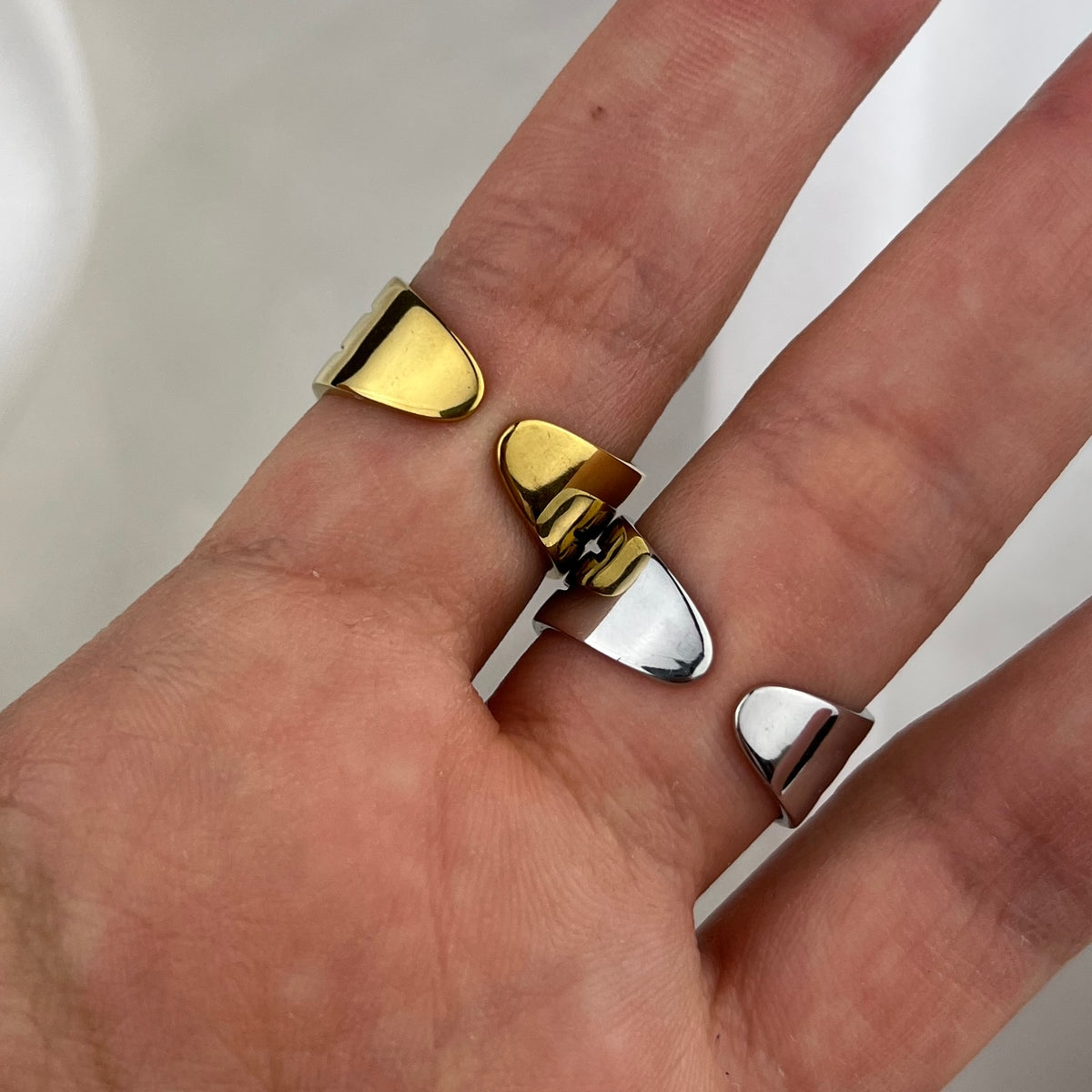 Anello Tripla Fascia Zirconata - dettaglio