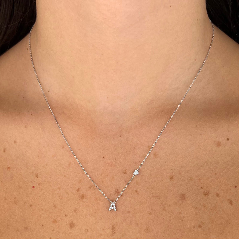 Collana Micro Letter Pavè - vista laterale