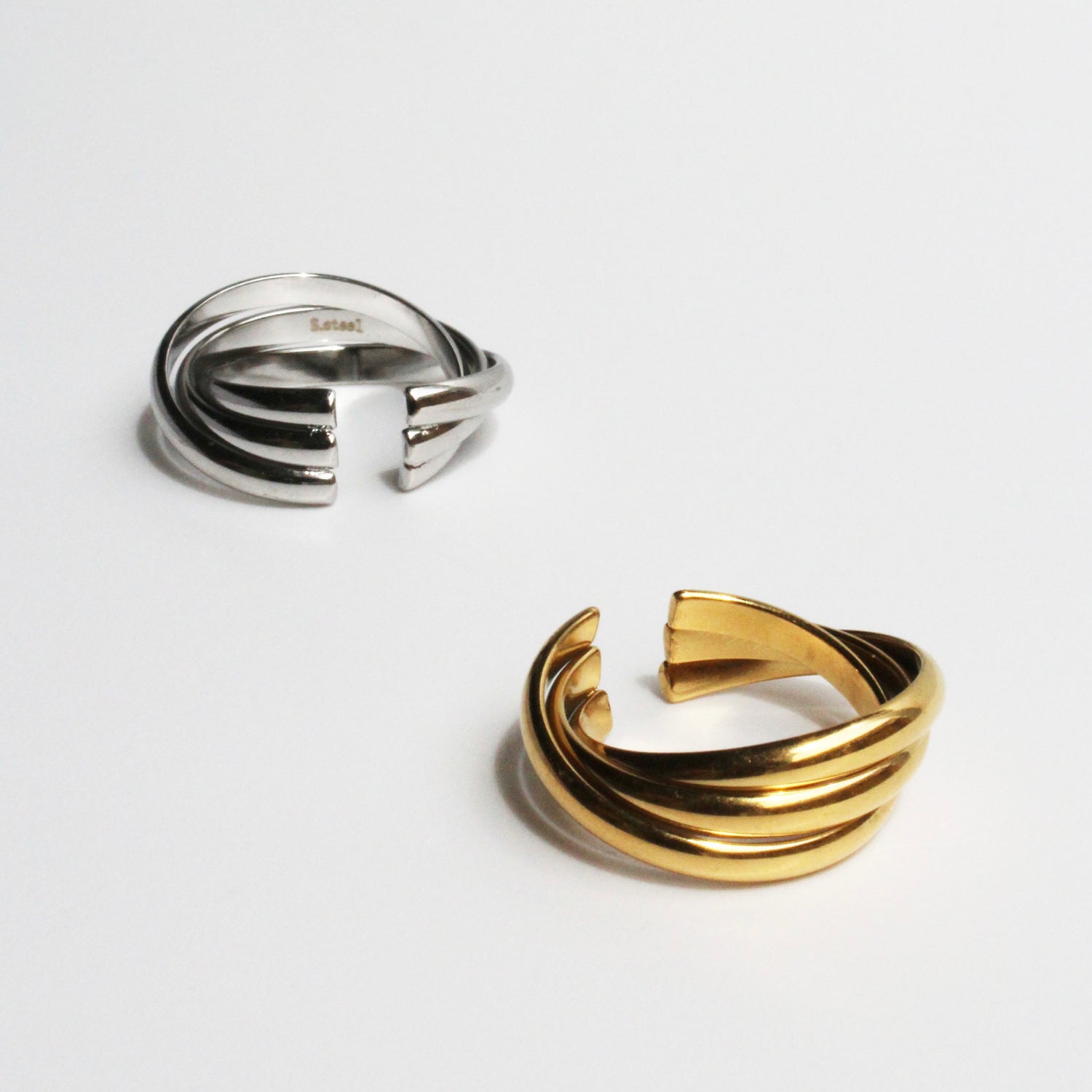 Anello Atado