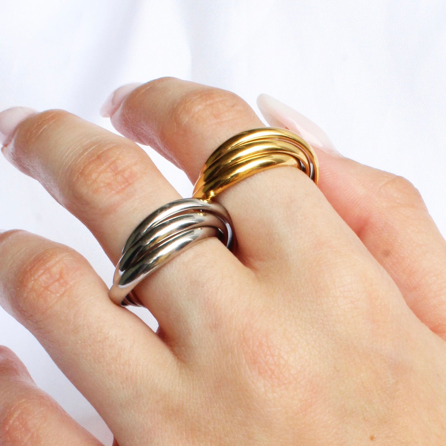Anello Atado
