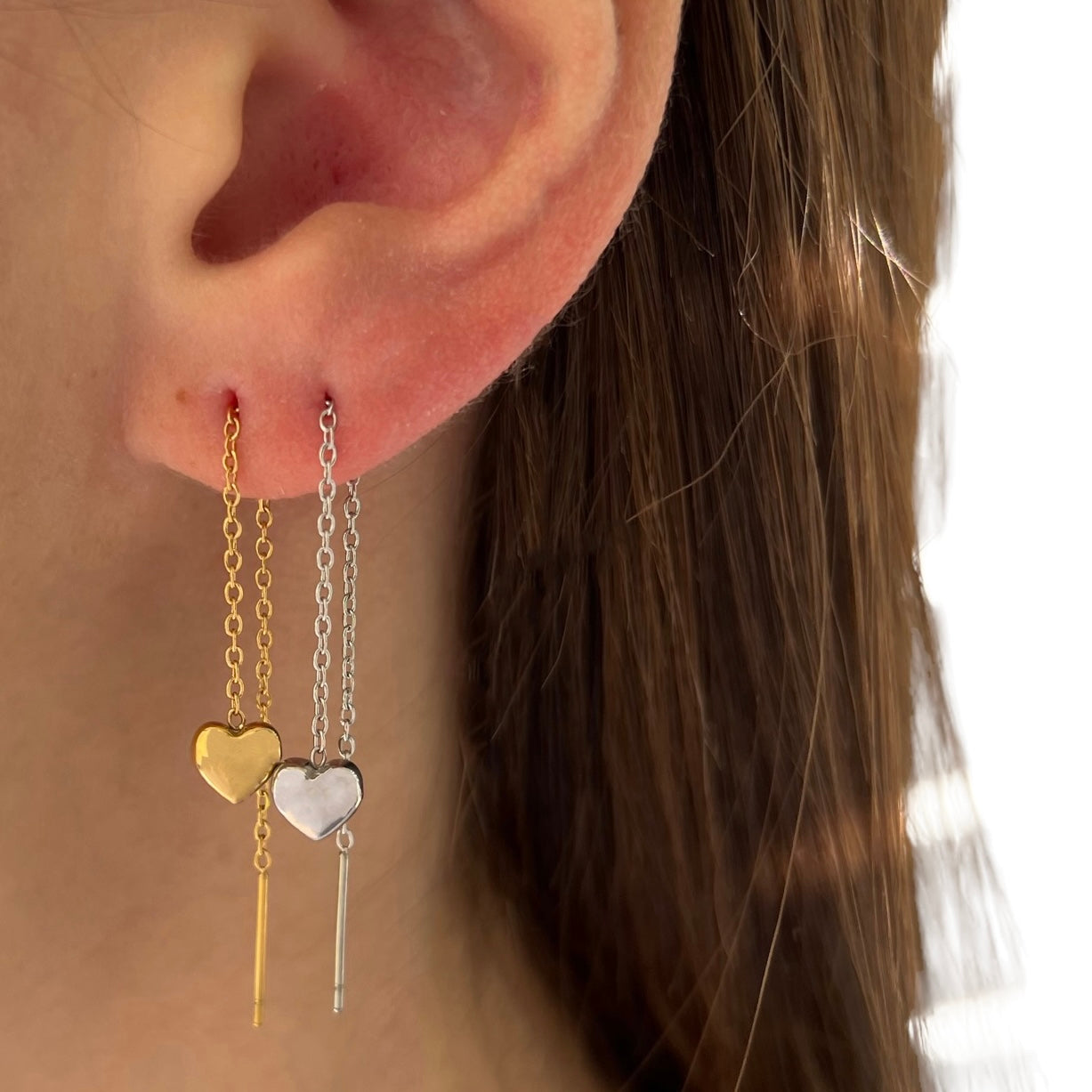 Pendientes sencillos de hilo con forma de corazón