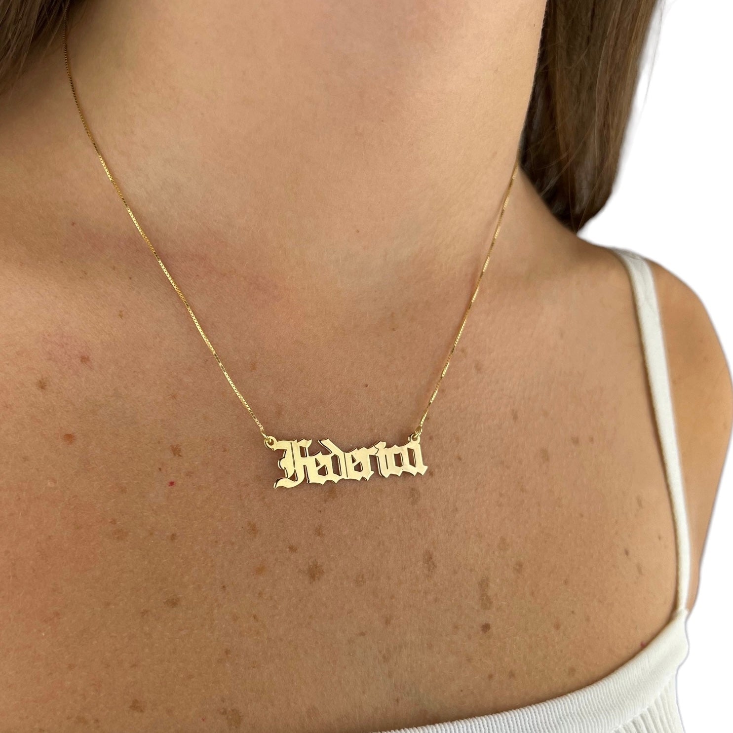 Collar con nombre gótico en plata 925